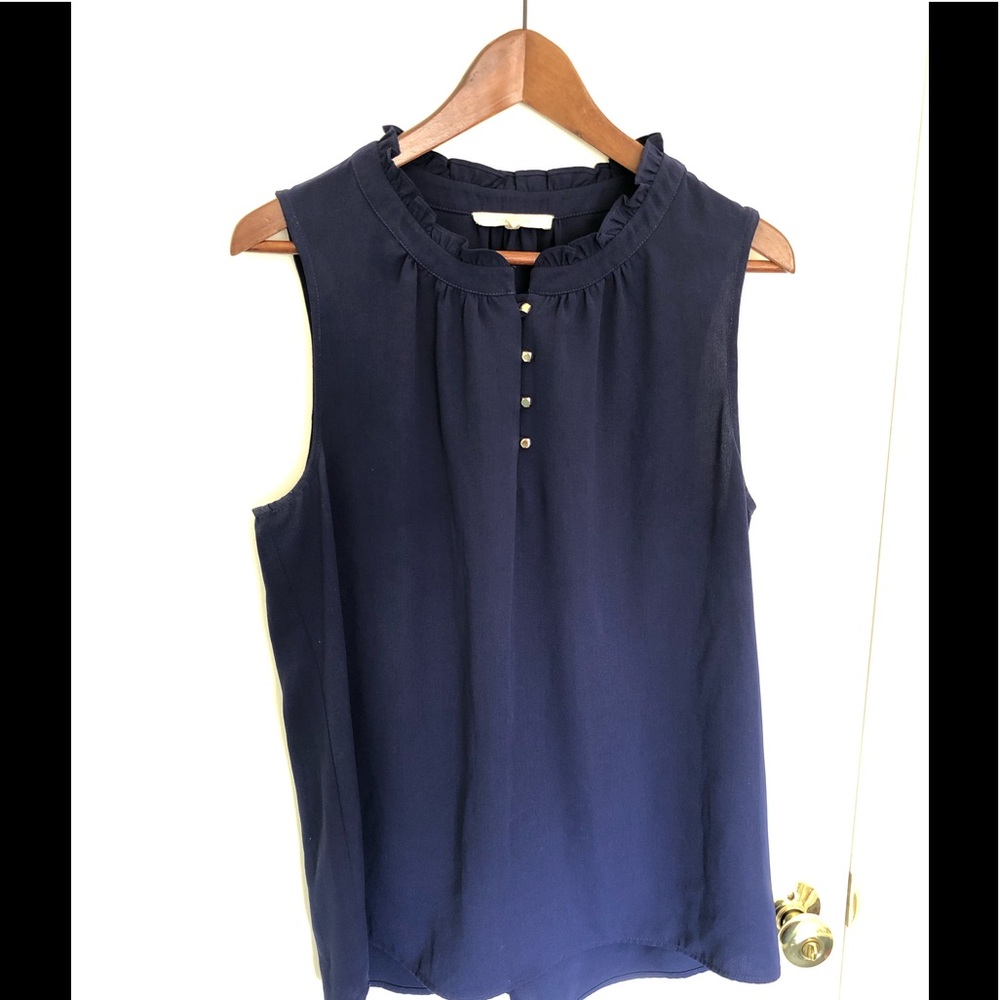 Women’s Sleeveless Ruffle-Collar Blouse